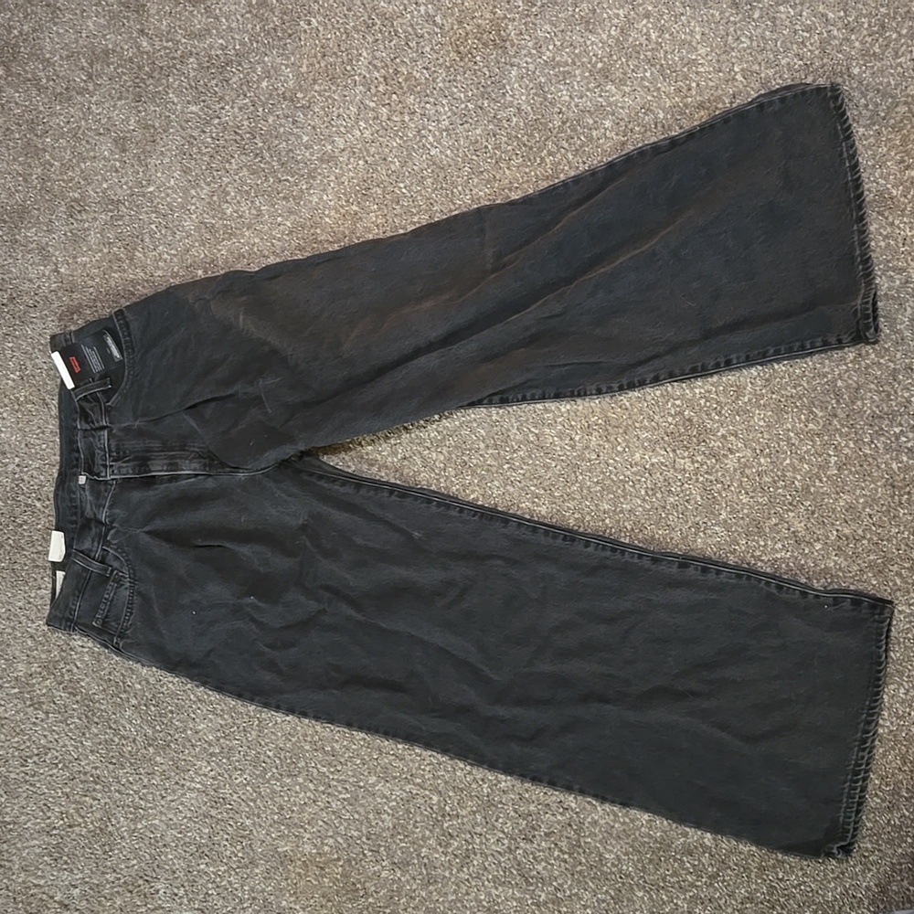 Levi's wide leg jean